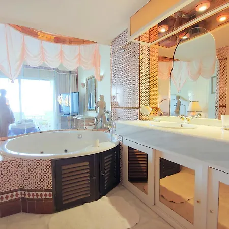 Holiday Puerto Marina - Costa Del Sol Real Estate