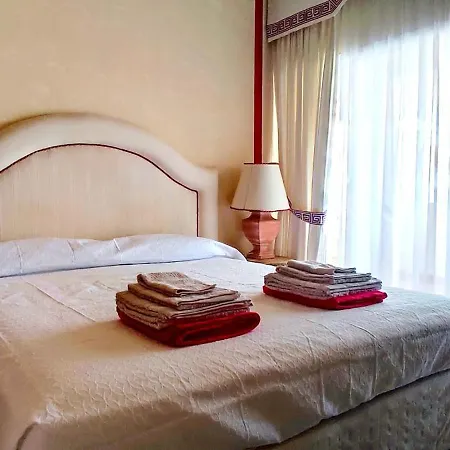 Holiday Puerto Marina - Costa Del Sol Real Estate Benalmadena
